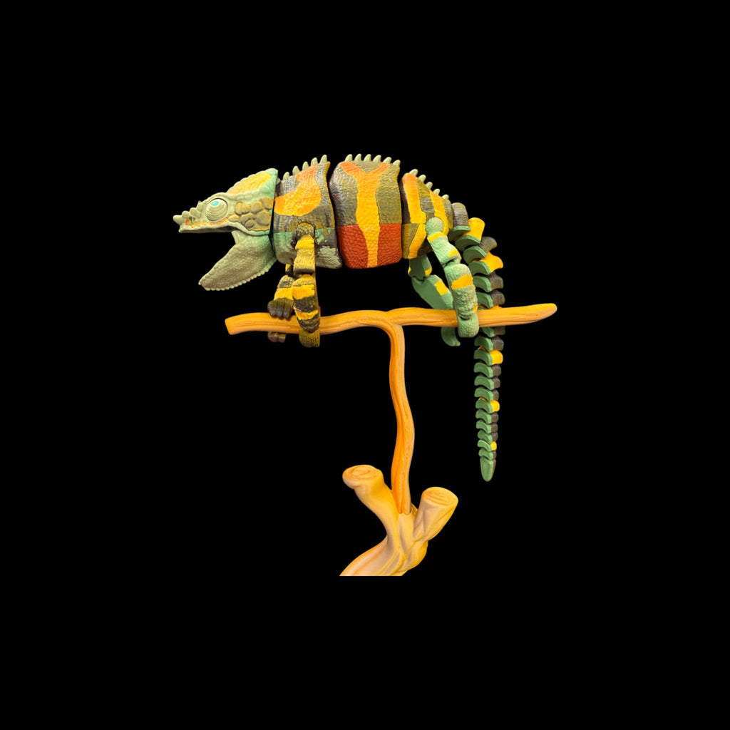 Panther Chameleon with Tree Stand – 3D Printed by Little Fire Designz