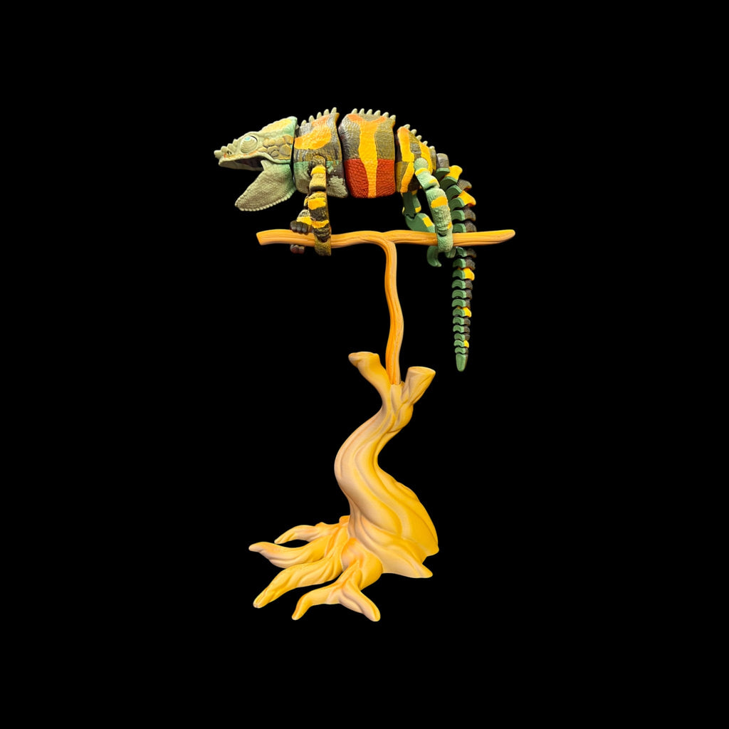 Panther Chameleon with Tree Stand – 3D Printed by Little Fire Designz